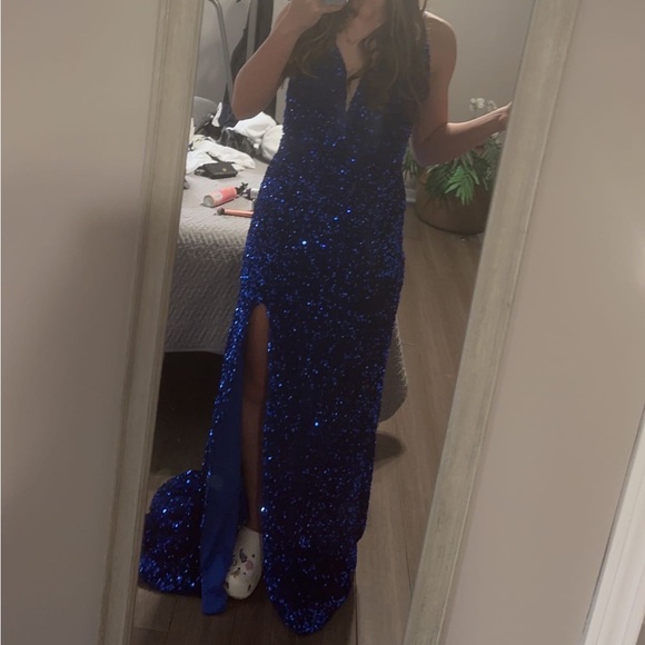 PROM DRESS - Picture 3 of 3